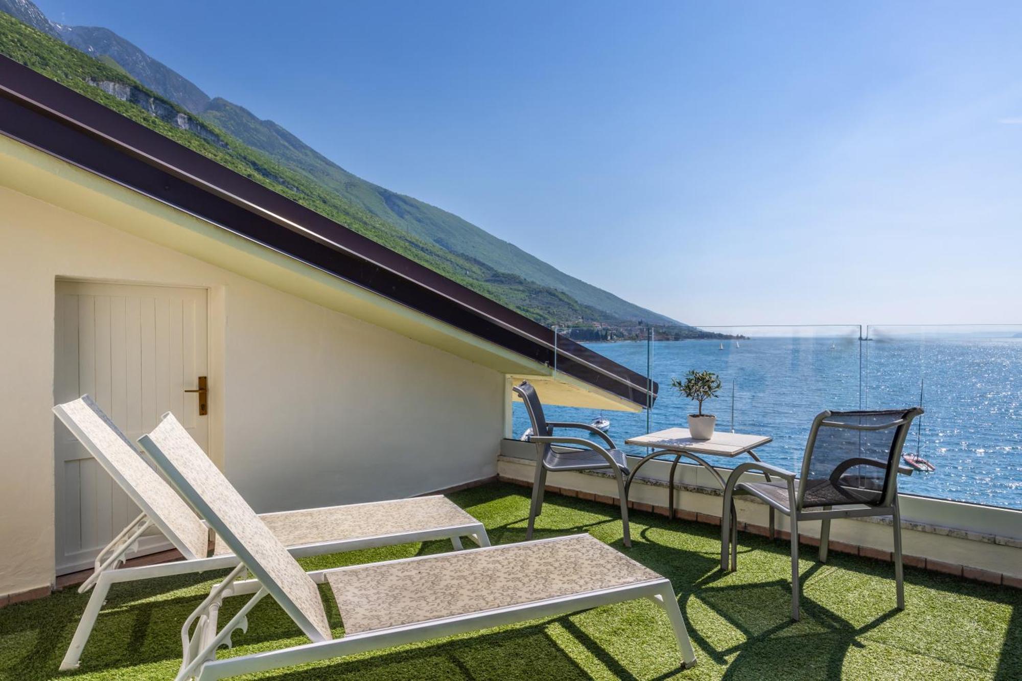 Hotel Val Di Sogno - Adults Only Malcesine Szoba fotó